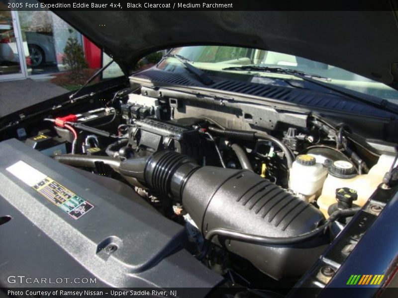 Black Clearcoat / Medium Parchment 2005 Ford Expedition Eddie Bauer 4x4