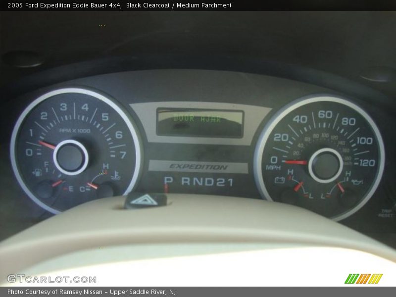 Black Clearcoat / Medium Parchment 2005 Ford Expedition Eddie Bauer 4x4