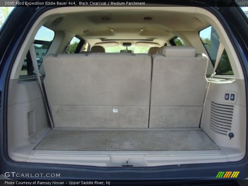 Black Clearcoat / Medium Parchment 2005 Ford Expedition Eddie Bauer 4x4