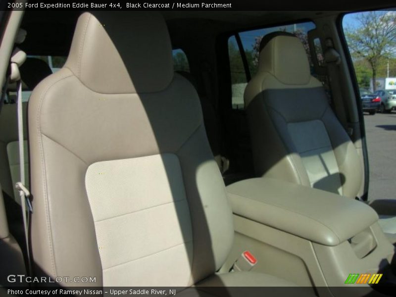 Black Clearcoat / Medium Parchment 2005 Ford Expedition Eddie Bauer 4x4