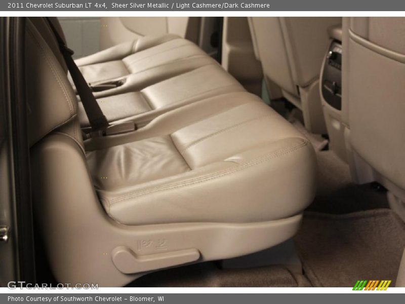 Sheer Silver Metallic / Light Cashmere/Dark Cashmere 2011 Chevrolet Suburban LT 4x4