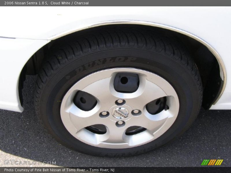 Cloud White / Charcoal 2006 Nissan Sentra 1.8 S