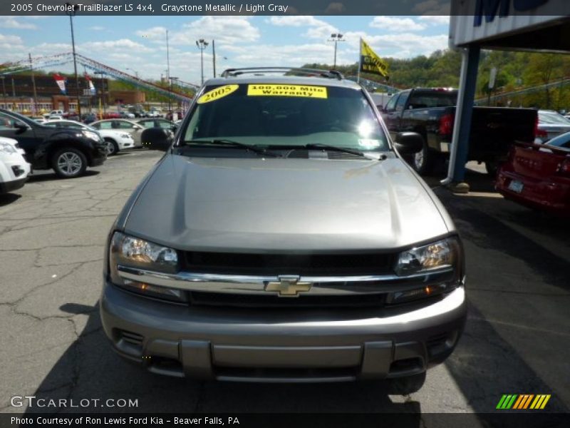 Graystone Metallic / Light Gray 2005 Chevrolet TrailBlazer LS 4x4