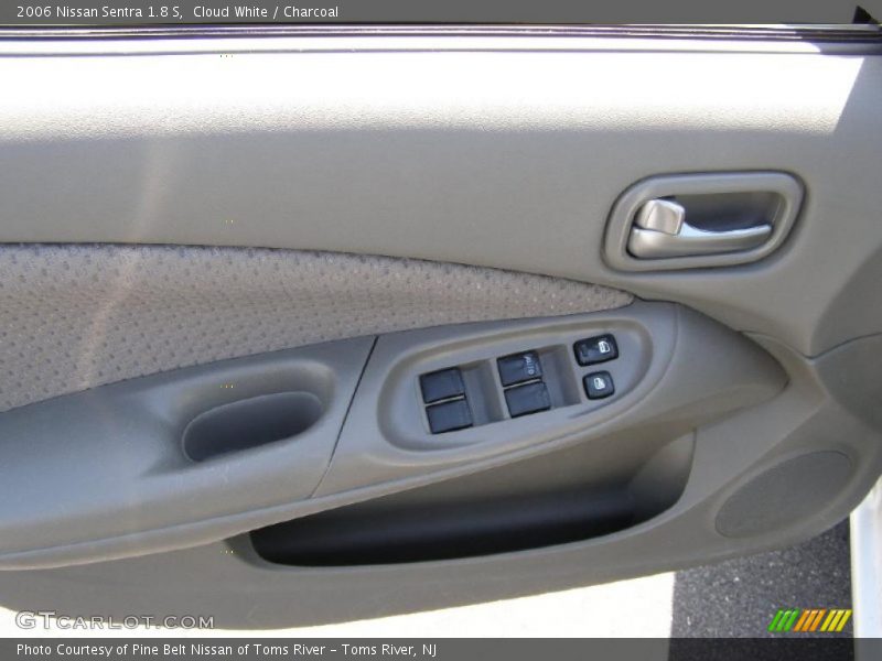 Cloud White / Charcoal 2006 Nissan Sentra 1.8 S