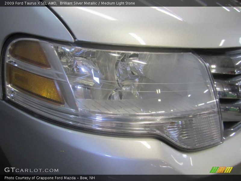 Brilliant Silver Metallic / Medium Light Stone 2009 Ford Taurus X SEL AWD