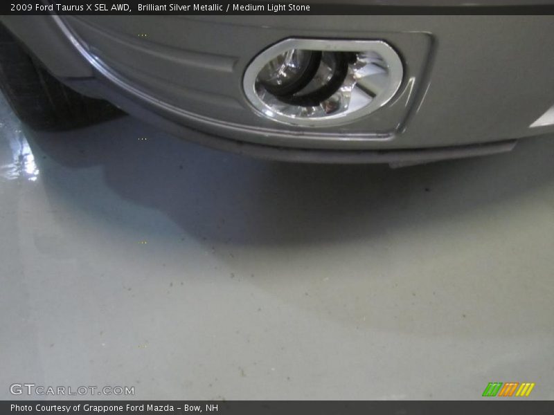 Brilliant Silver Metallic / Medium Light Stone 2009 Ford Taurus X SEL AWD