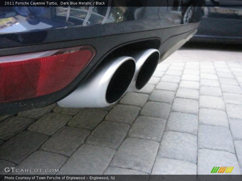 Dark Blue Metallic / Black 2011 Porsche Cayenne Turbo
