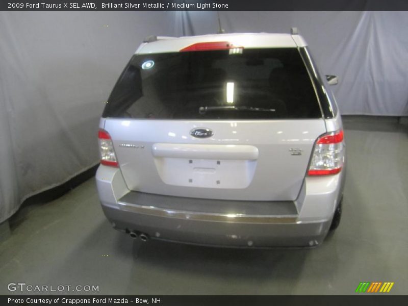 Brilliant Silver Metallic / Medium Light Stone 2009 Ford Taurus X SEL AWD