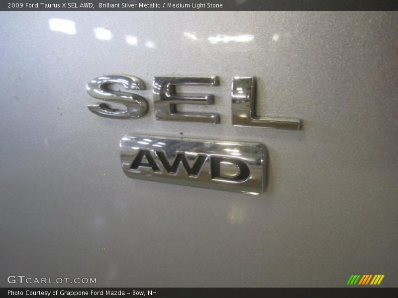 Brilliant Silver Metallic / Medium Light Stone 2009 Ford Taurus X SEL AWD