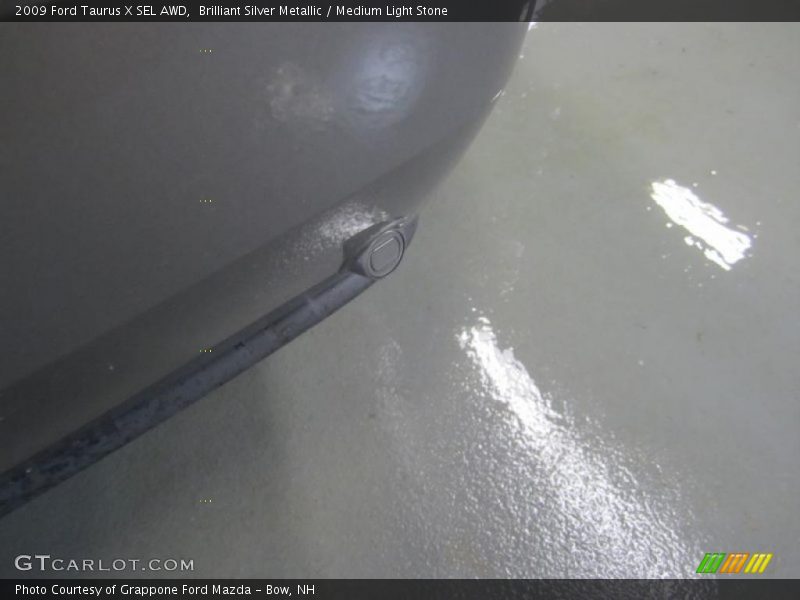 Brilliant Silver Metallic / Medium Light Stone 2009 Ford Taurus X SEL AWD