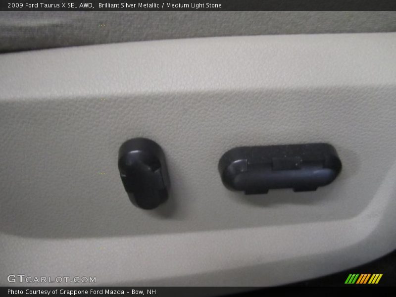 Brilliant Silver Metallic / Medium Light Stone 2009 Ford Taurus X SEL AWD