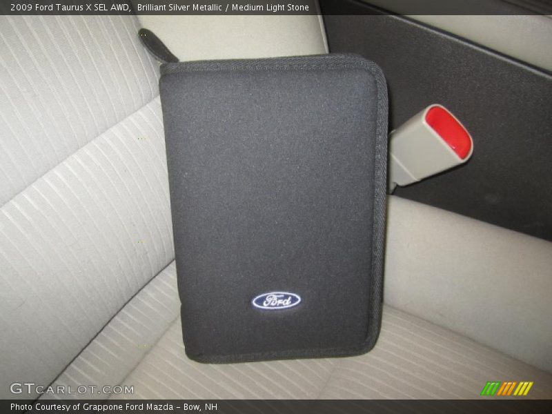 Brilliant Silver Metallic / Medium Light Stone 2009 Ford Taurus X SEL AWD