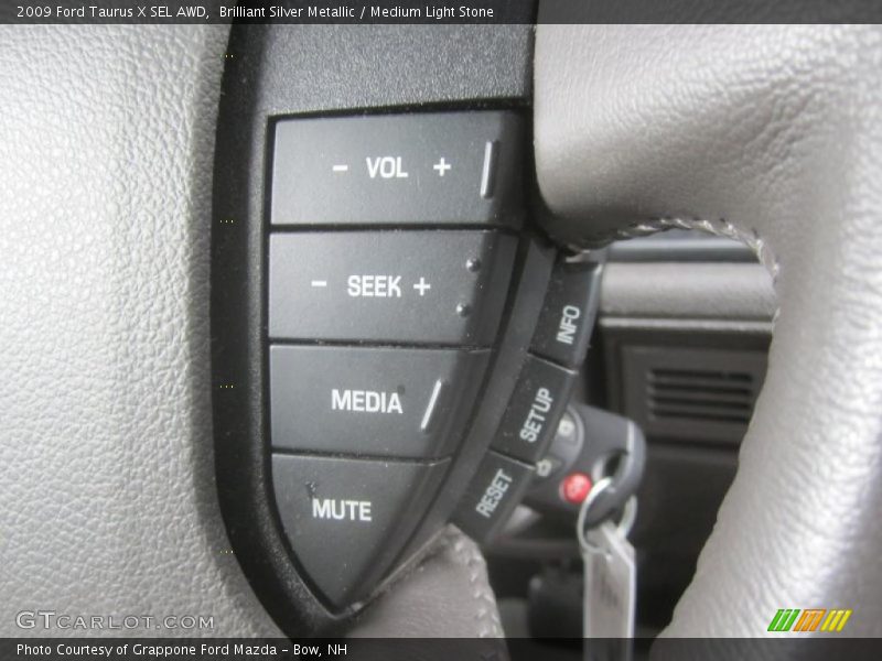 Brilliant Silver Metallic / Medium Light Stone 2009 Ford Taurus X SEL AWD