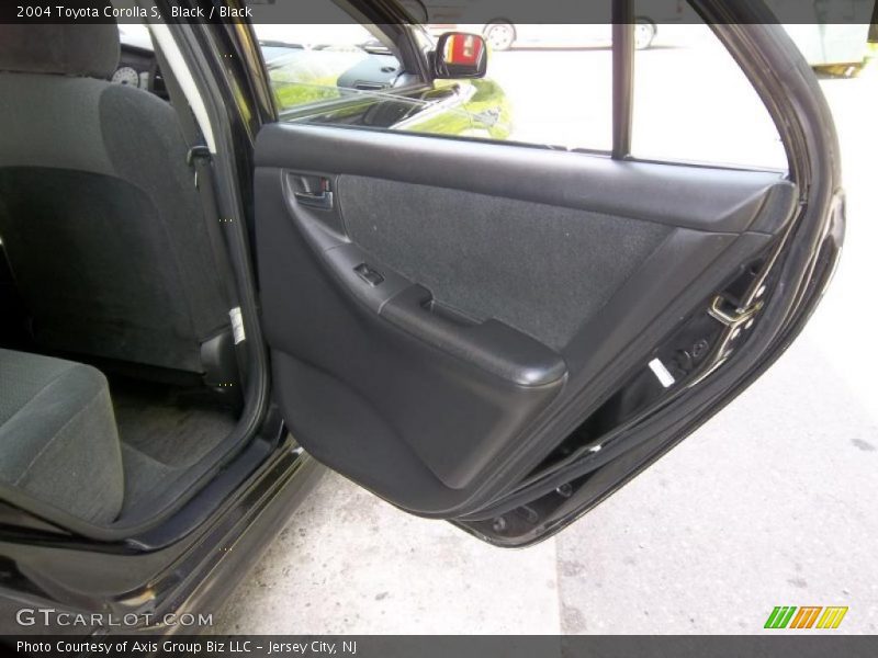 Black / Black 2004 Toyota Corolla S