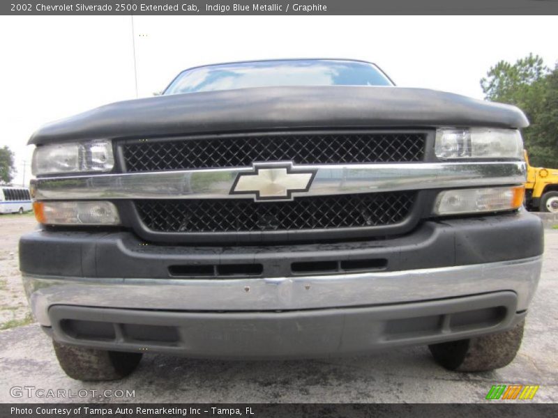 Indigo Blue Metallic / Graphite 2002 Chevrolet Silverado 2500 Extended Cab