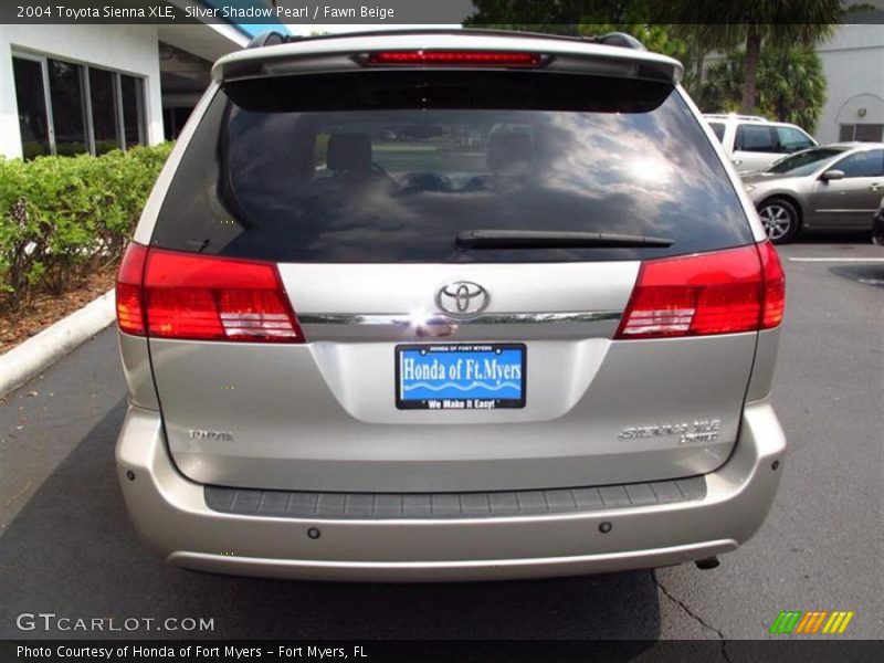 Silver Shadow Pearl / Fawn Beige 2004 Toyota Sienna XLE