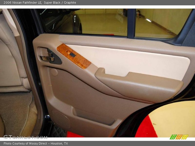 Super Black / Graphite 2006 Nissan Pathfinder LE