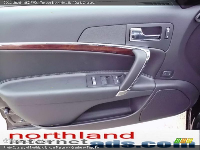 Tuxedo Black Metallic / Dark Charcoal 2011 Lincoln MKZ FWD
