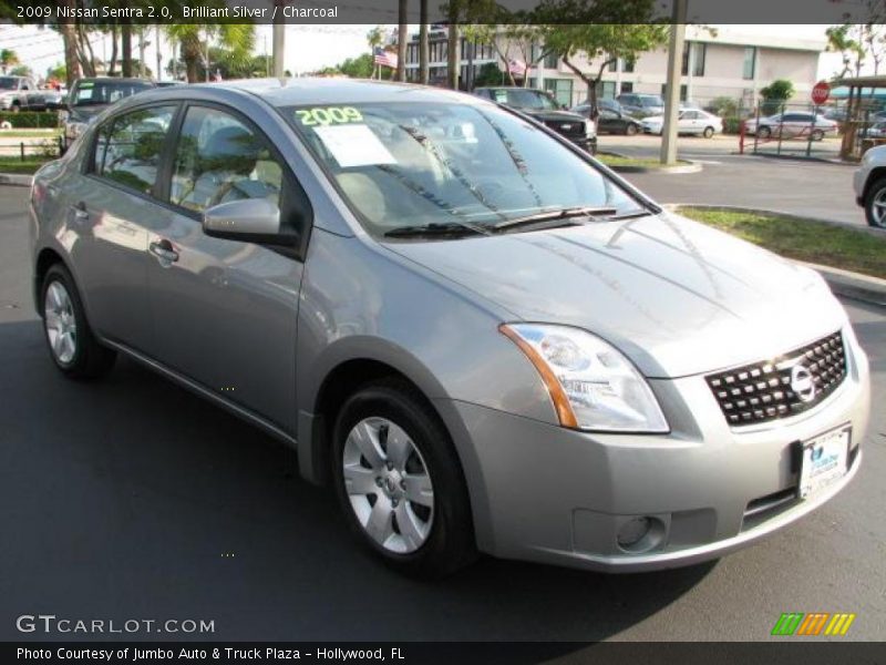 Brilliant Silver / Charcoal 2009 Nissan Sentra 2.0