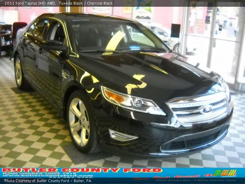 Tuxedo Black / Charcoal Black 2011 Ford Taurus SHO AWD