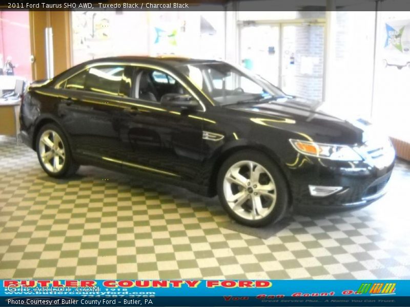 Tuxedo Black / Charcoal Black 2011 Ford Taurus SHO AWD