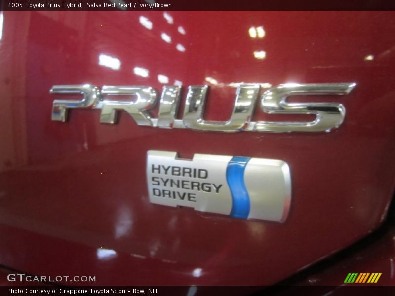 Salsa Red Pearl / Ivory/Brown 2005 Toyota Prius Hybrid