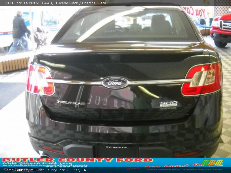 Tuxedo Black / Charcoal Black 2011 Ford Taurus SHO AWD