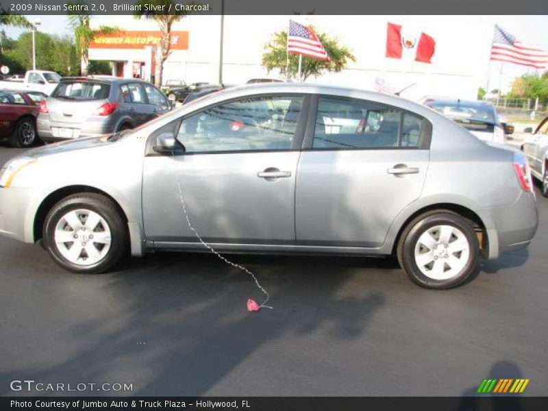 Brilliant Silver / Charcoal 2009 Nissan Sentra 2.0