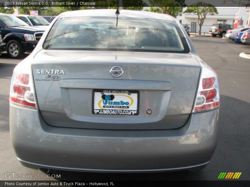 Brilliant Silver / Charcoal 2009 Nissan Sentra 2.0