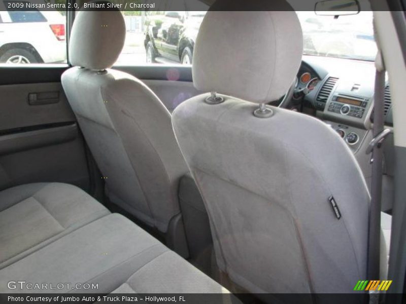 Brilliant Silver / Charcoal 2009 Nissan Sentra 2.0