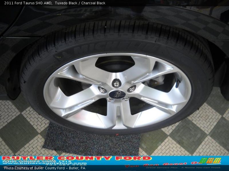Tuxedo Black / Charcoal Black 2011 Ford Taurus SHO AWD
