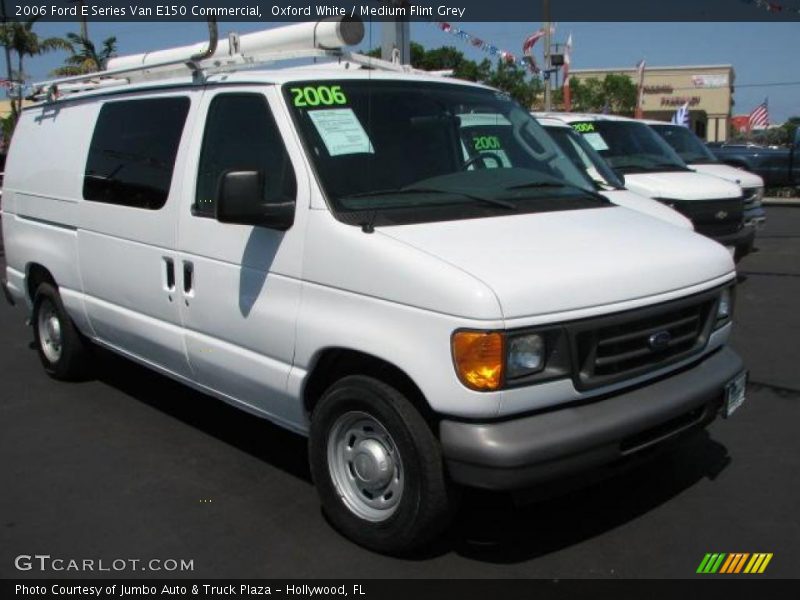 Oxford White / Medium Flint Grey 2006 Ford E Series Van E150 Commercial