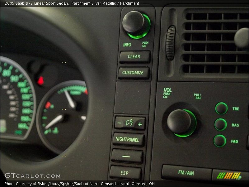 Controls of 2005 9-3 Linear Sport Sedan