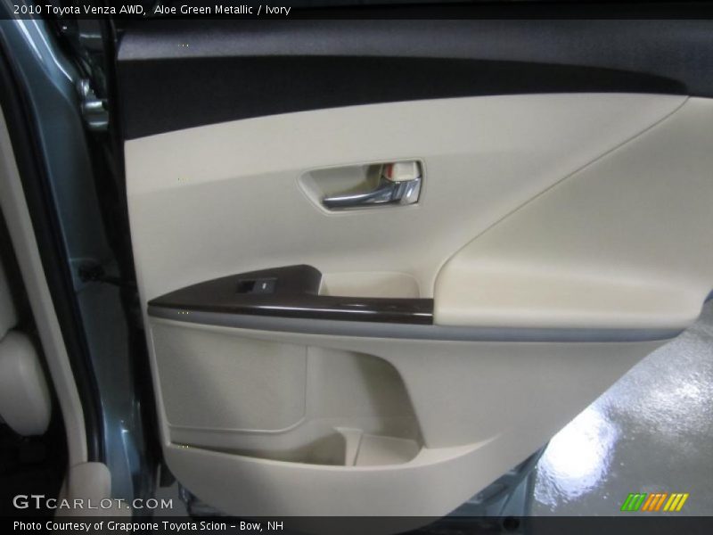 Aloe Green Metallic / Ivory 2010 Toyota Venza AWD