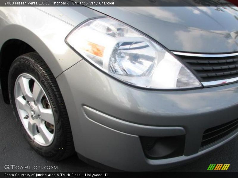 Brilliant Silver / Charcoal 2008 Nissan Versa 1.8 SL Hatchback