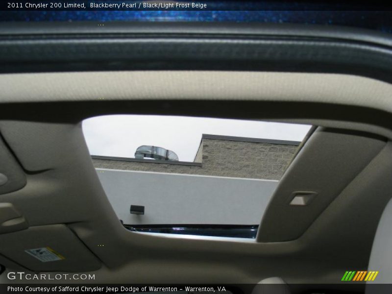 Blackberry Pearl / Black/Light Frost Beige 2011 Chrysler 200 Limited