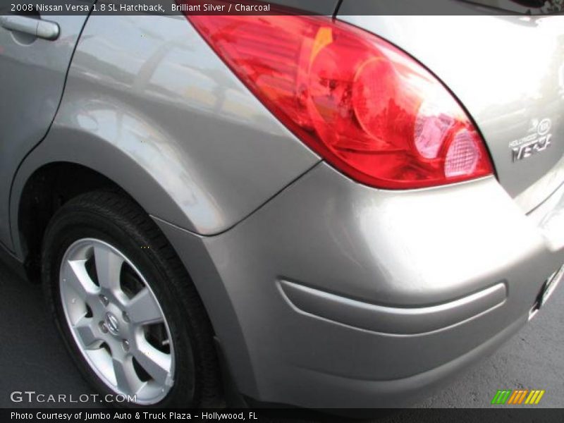Brilliant Silver / Charcoal 2008 Nissan Versa 1.8 SL Hatchback