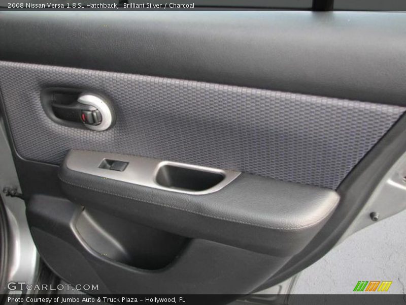 Brilliant Silver / Charcoal 2008 Nissan Versa 1.8 SL Hatchback