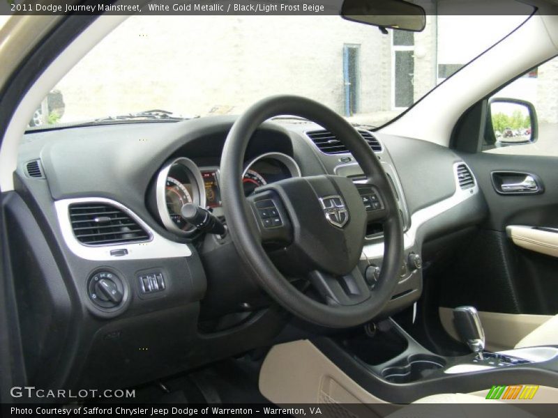 White Gold Metallic / Black/Light Frost Beige 2011 Dodge Journey Mainstreet
