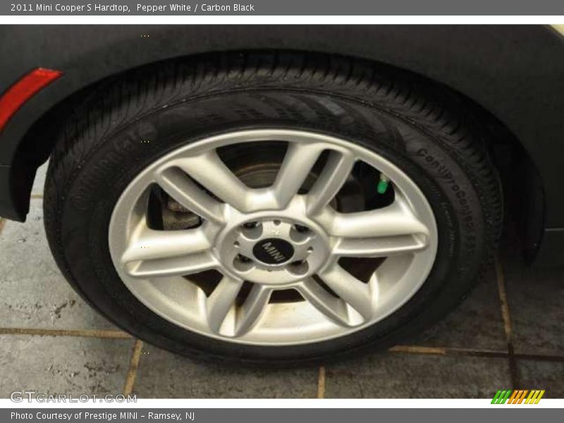 Pepper White / Carbon Black 2011 Mini Cooper S Hardtop
