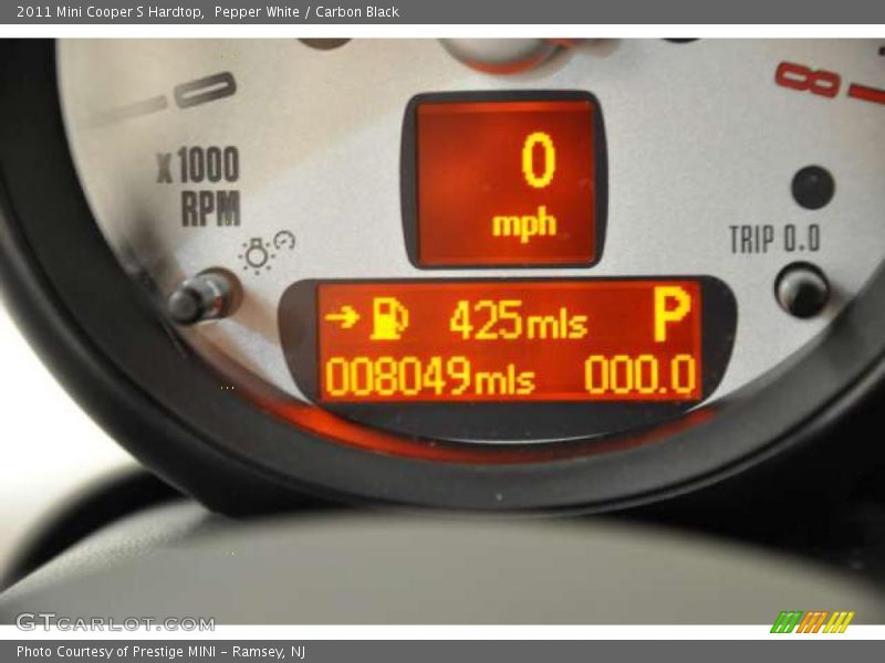 Pepper White / Carbon Black 2011 Mini Cooper S Hardtop