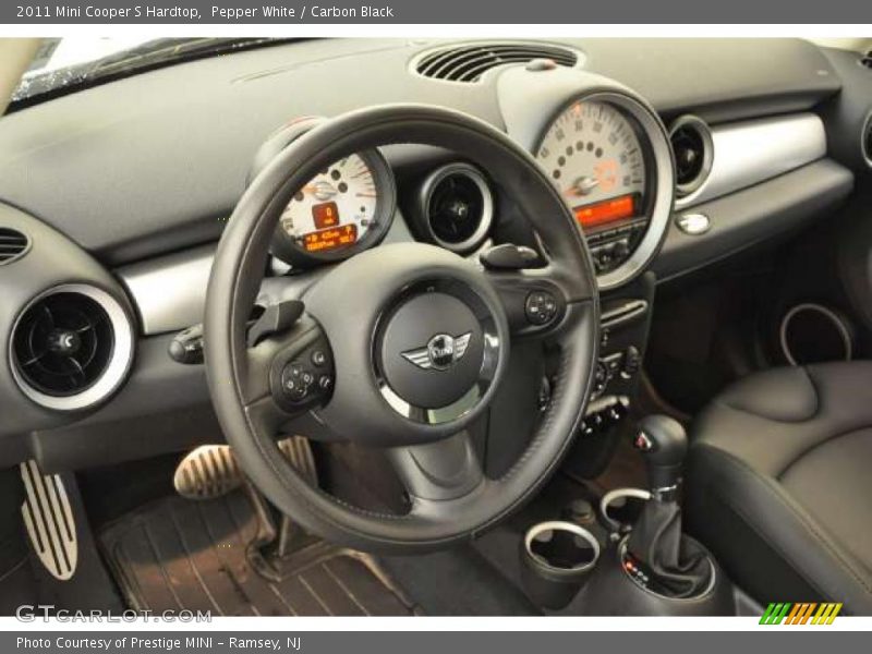 Pepper White / Carbon Black 2011 Mini Cooper S Hardtop