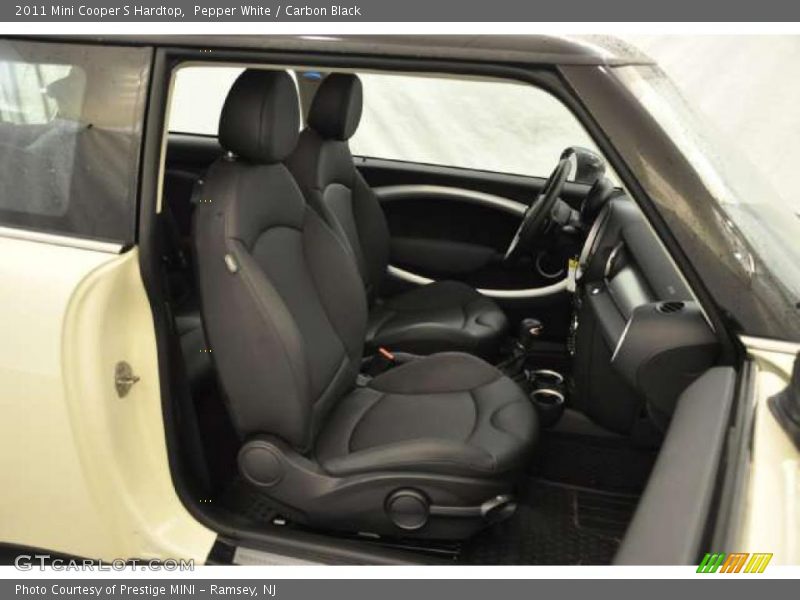 Pepper White / Carbon Black 2011 Mini Cooper S Hardtop