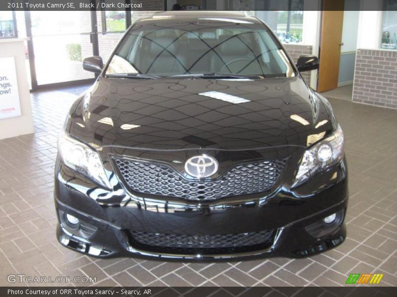Black / Dark Charcoal 2011 Toyota Camry SE