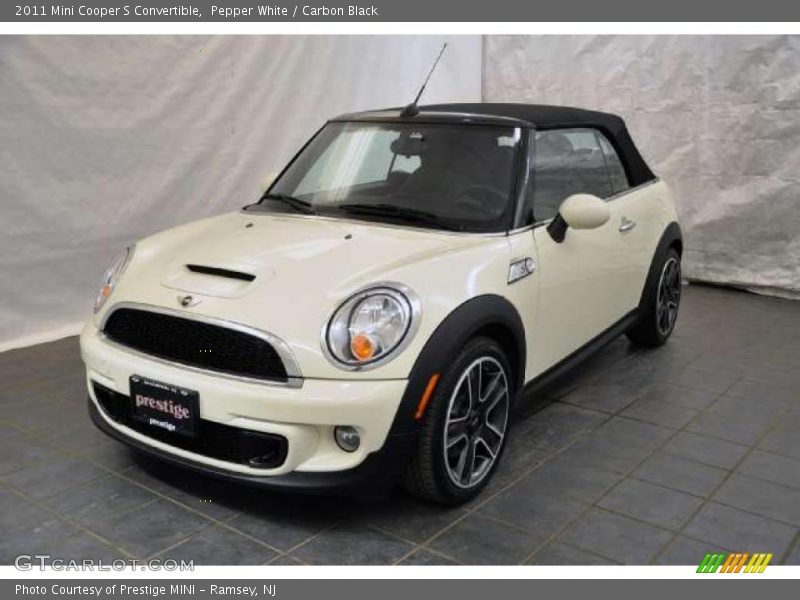 Pepper White / Carbon Black 2011 Mini Cooper S Convertible