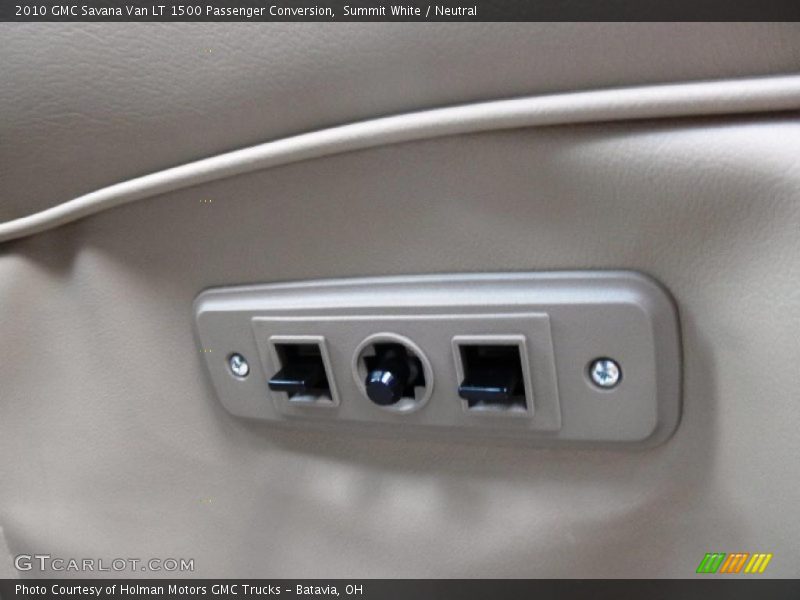 Summit White / Neutral 2010 GMC Savana Van LT 1500 Passenger Conversion