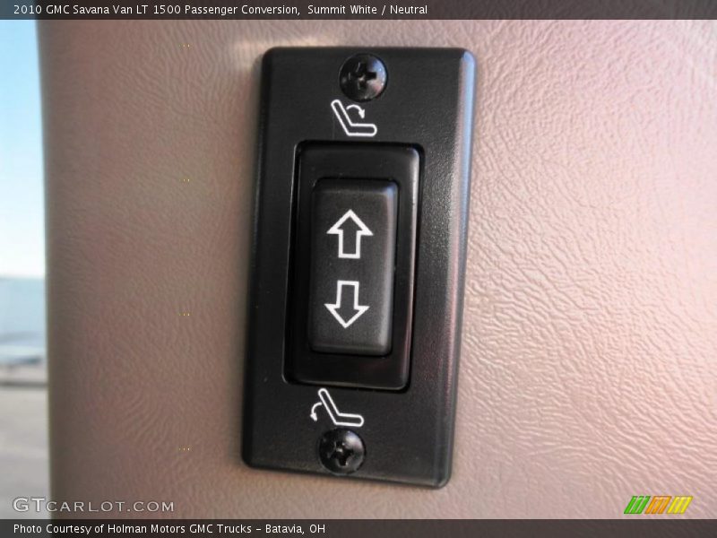 Summit White / Neutral 2010 GMC Savana Van LT 1500 Passenger Conversion