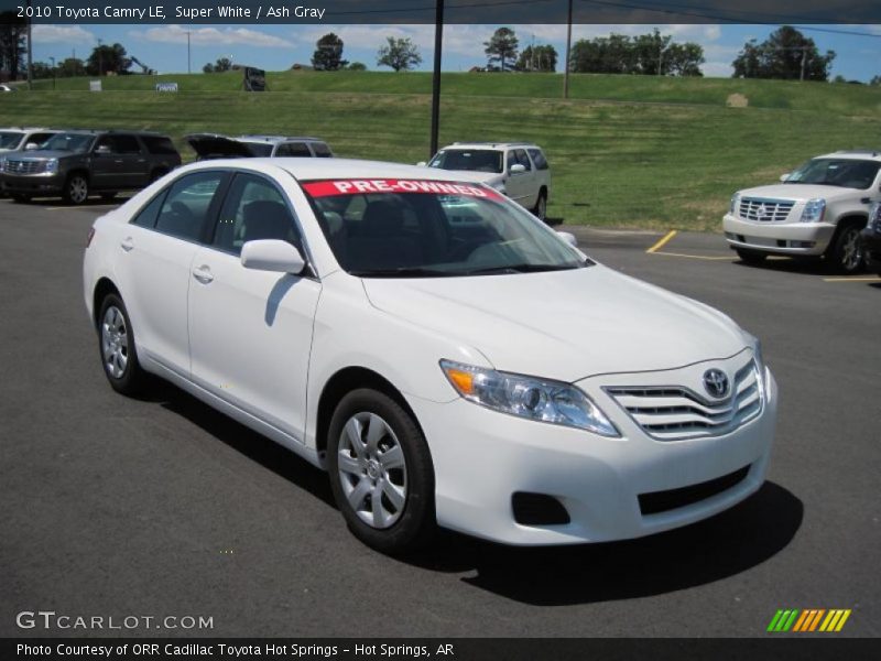 Super White / Ash Gray 2010 Toyota Camry LE