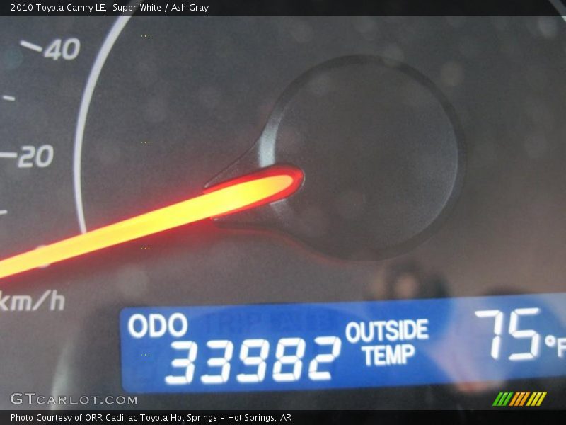 Super White / Ash Gray 2010 Toyota Camry LE