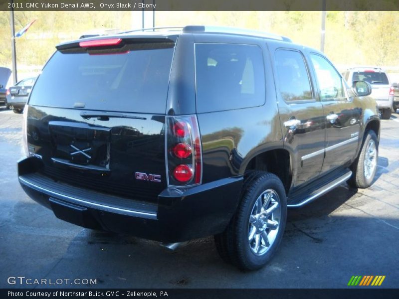 Onyx Black / Ebony 2011 GMC Yukon Denali AWD
